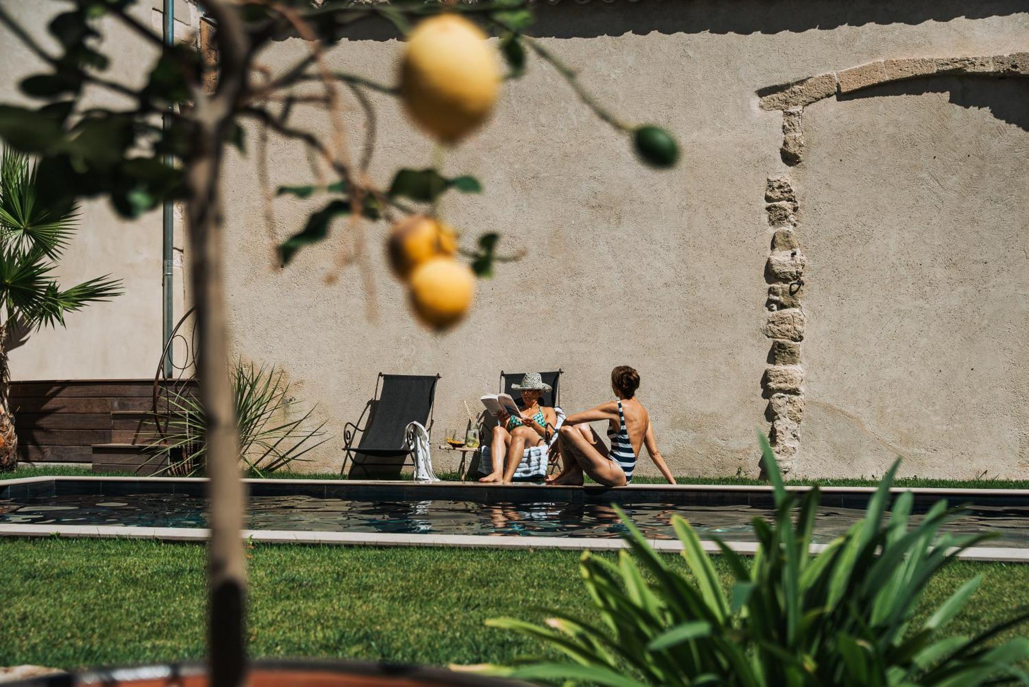 Palais Aoma, Hotel Particulier De Luxe En Provence L'Isle-sur-la-Sorgue Ngoại thất bức ảnh
